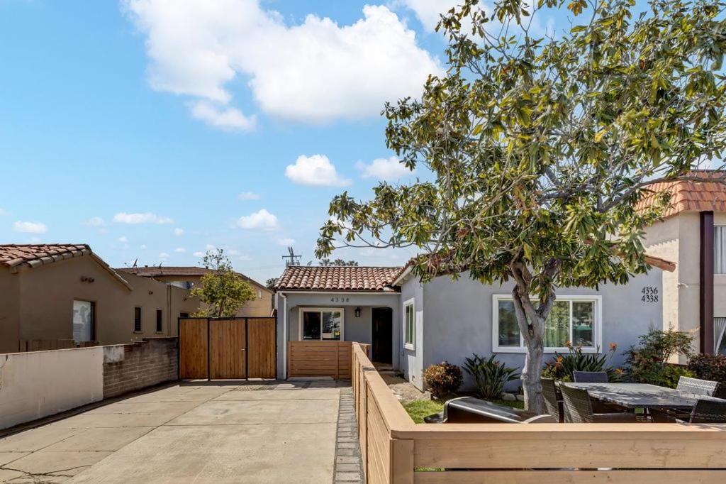 Artistic Haven Single Story Sanctuary With Murals San Diego Exterior foto