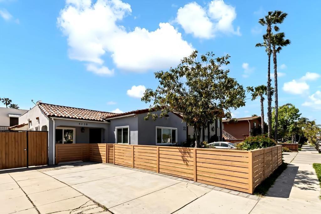 Artistic Haven Single Story Sanctuary With Murals San Diego Exterior foto